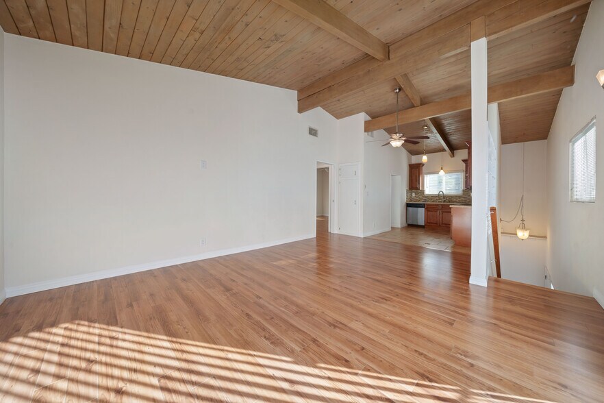 More Photos Of 2014-2016 Peyton Ave, Burbank Apartments For Sale