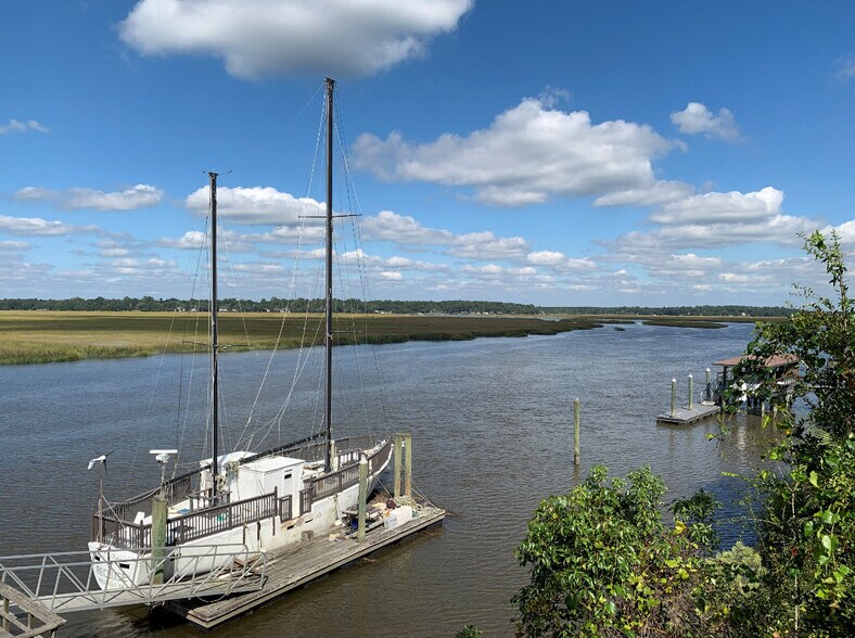 More Photos Of 1224 Buccaneer Club Rd NE, Townsend General Retail For Sale