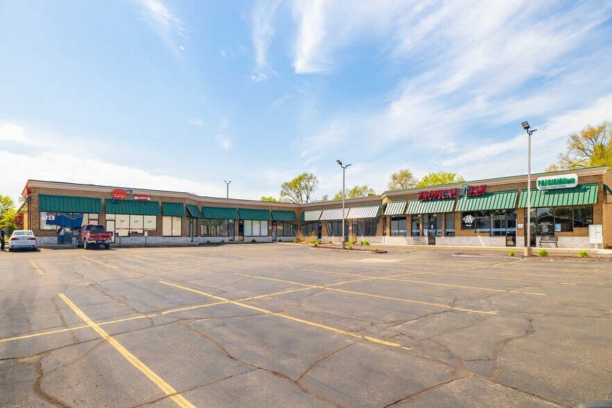 More Photos Of 5302-5326 Highland Rd, Waterford General Retail For Sale