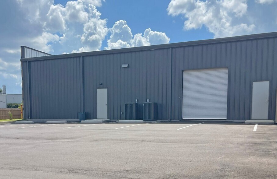 More Photos Of 1280 Rebel Rd, Cordova Industrial For Lease