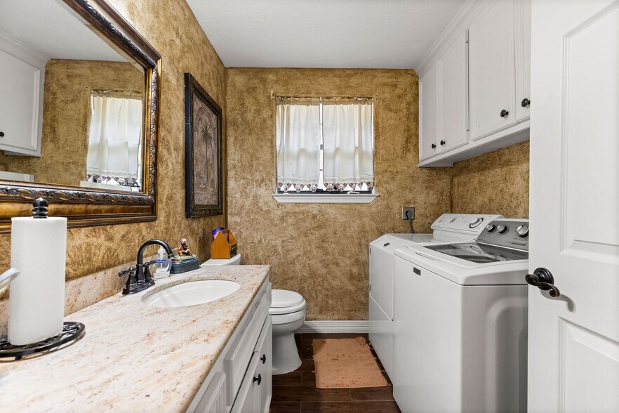 More Photos Of 19094 FM 2854 Rd, Montgomery Office Residential For Sale
