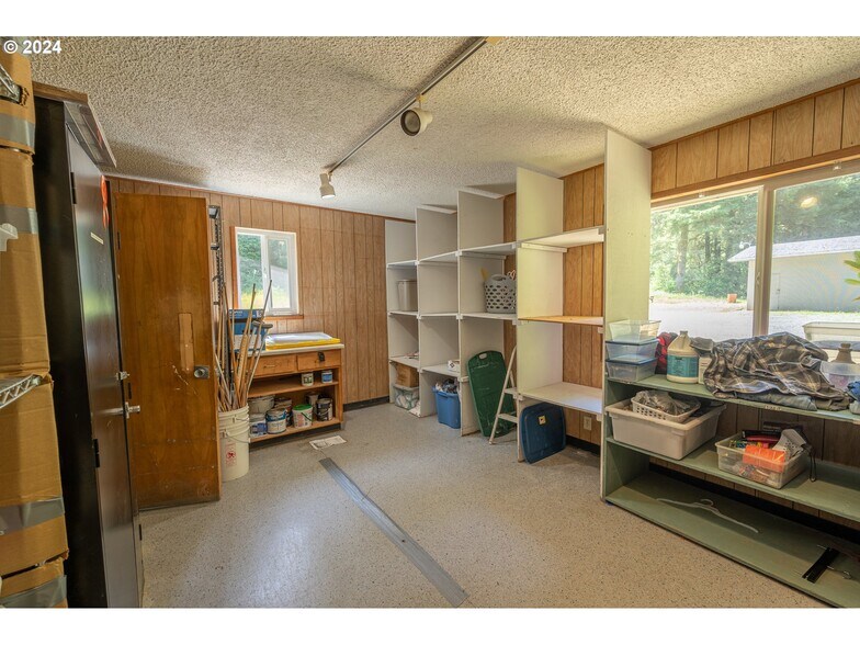 More Photos Of 58787 Hwy 101 hwy, Coos Bay Correctional Facility For Sale