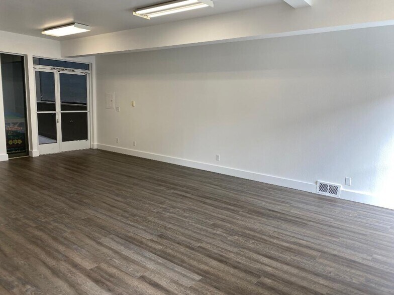 More Photos Of 667-669 Chenery St, San Francisco Storefront Retail Residential For Lease