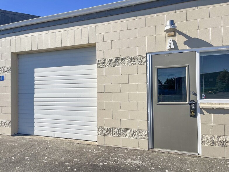 More Photos Of 1101 Dale Ln, Mount Vernon Warehouse For Lease