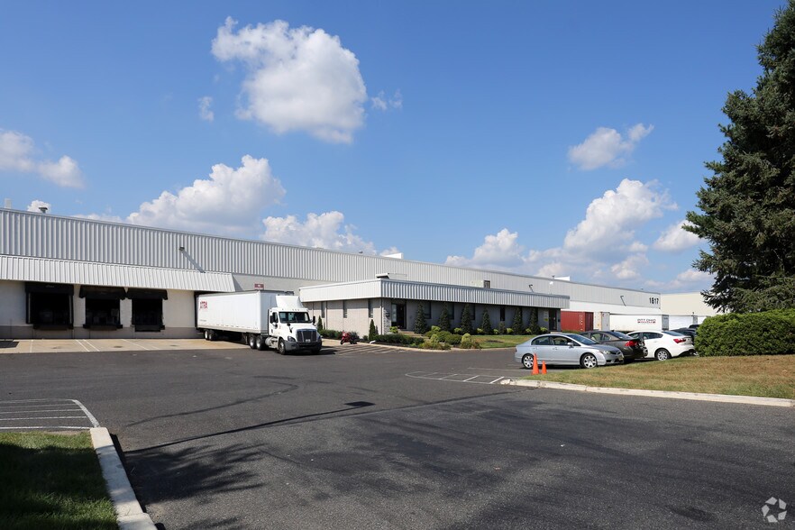 Primary Photo Of 1817 Route 130, Burlington Warehouse For Lease
