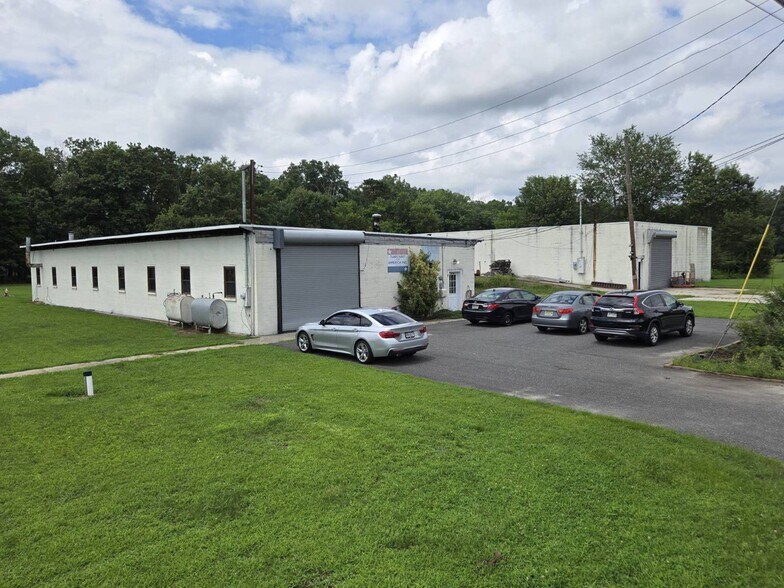 More Photos Of 667 Lebanon Ave, Williamstown Industrial For Lease