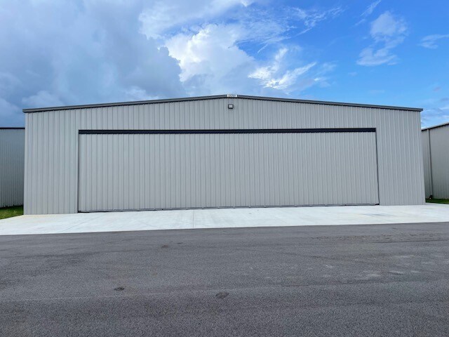 Primary Photo Of 312 Taxiway, Tullahoma Industrial For Sale