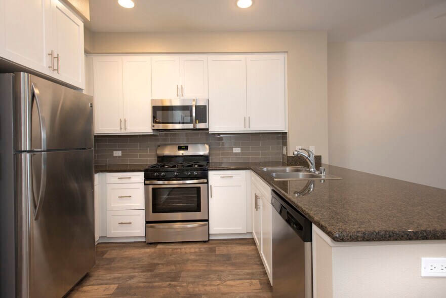 More Photos Of 700 S Myrtle Ave, Monrovia Apartments For Lease