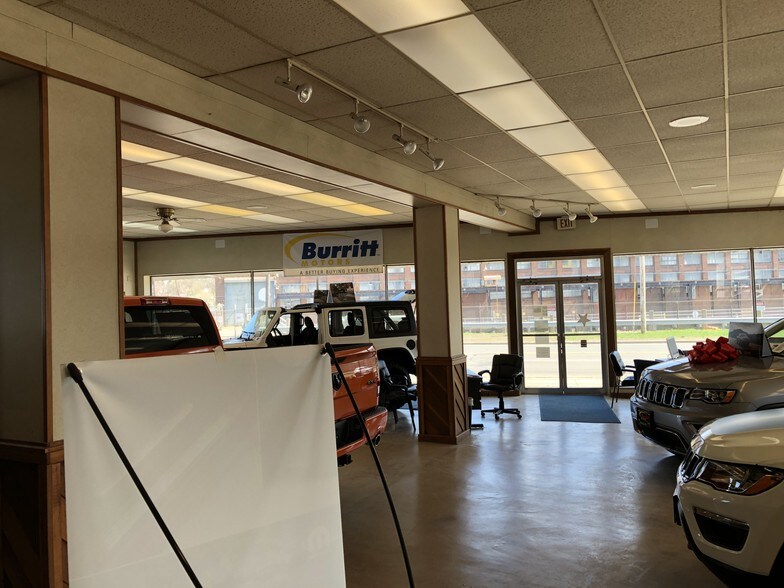 More Photos Of 420 W 1st St, Oswego Auto Dealership For Sale