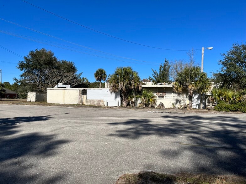 More Photos Of 407 E Ash St, Perry Medical For Sale