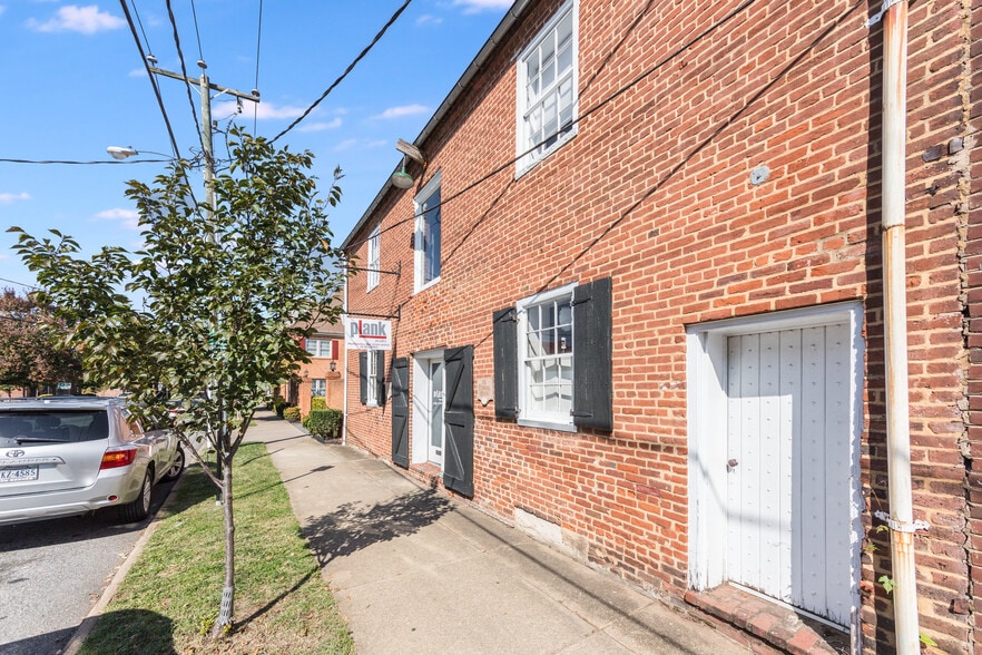 More Photos Of 1011 Charles St, Fredericksburg Loft Creative Space For Lease