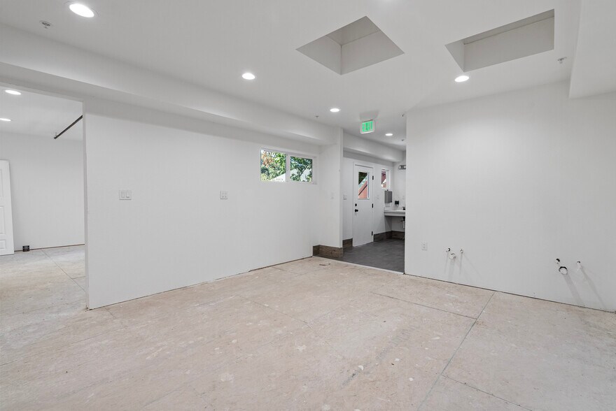 More Photos Of 107 3rd St, San Juan Bautista Storefront Retail Residential For Lease
