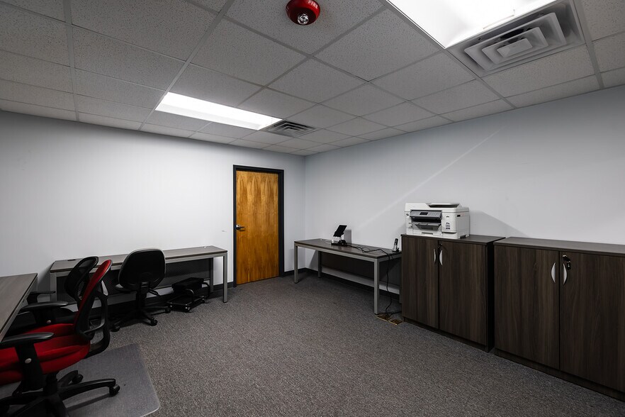 More Photos Of 110 Greenfield St, Wilmington General Retail For Sale