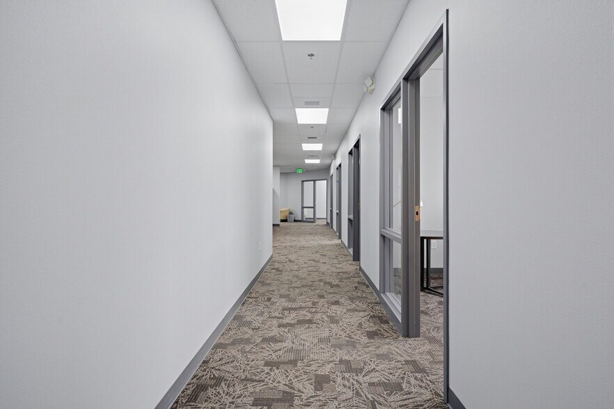 More Photos Of 2920 George Washington Way, Richland Office For Sale