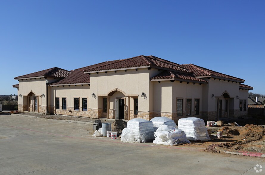 More Photos Of 3065 W Southlake Blvd, Southlake Unknown For Lease