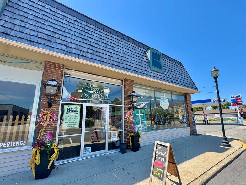 Primary Photo Of 125 W Jefferson St, Tipton Storefront For Lease