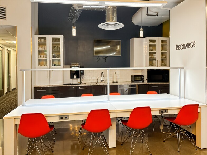 More Photos Of 5250 Lankershim Blvd, North Hollywood Coworking Space