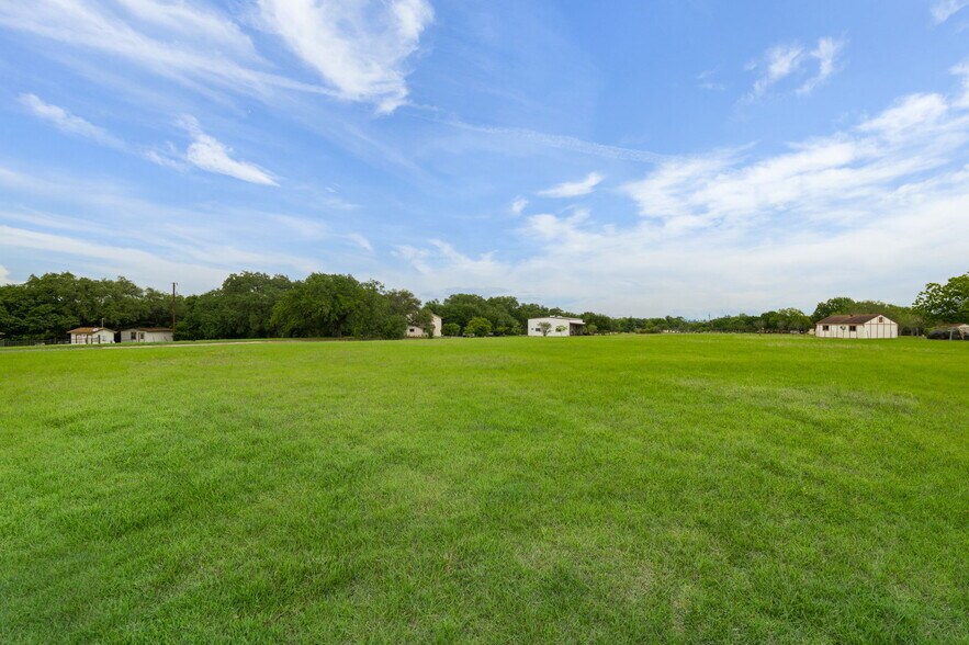 More Photos Of 8210 E FM 1518 N, Schertz Industrial For Sale