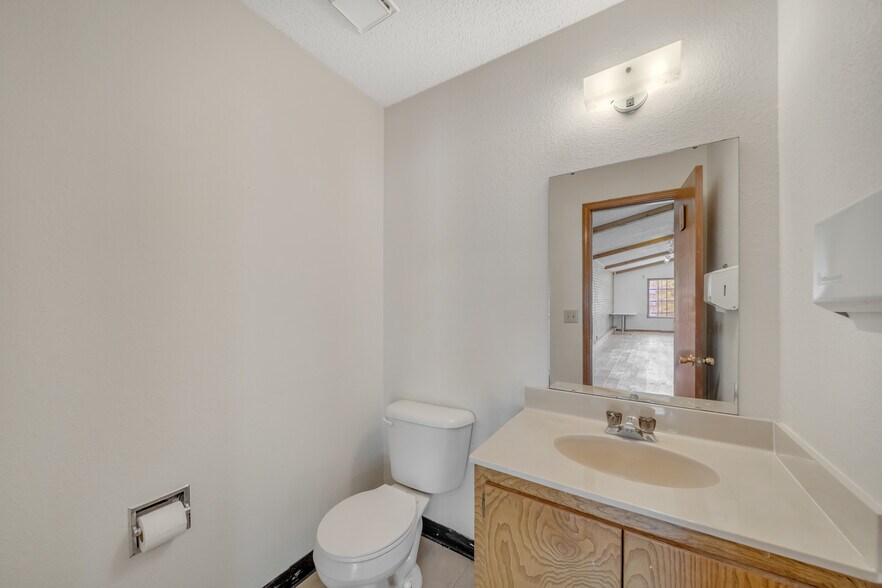 More Photos Of 4802 S Muskogee Ave, Tahlequah Office For Lease