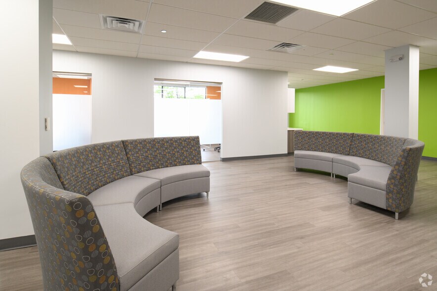 More Photos Of 1301 Virginia Dr, Fort Washington Office For Lease