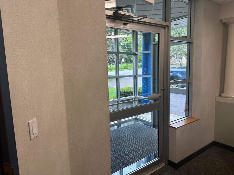 More Photos Of 2217 Central Ave, Schenectady Office For Lease