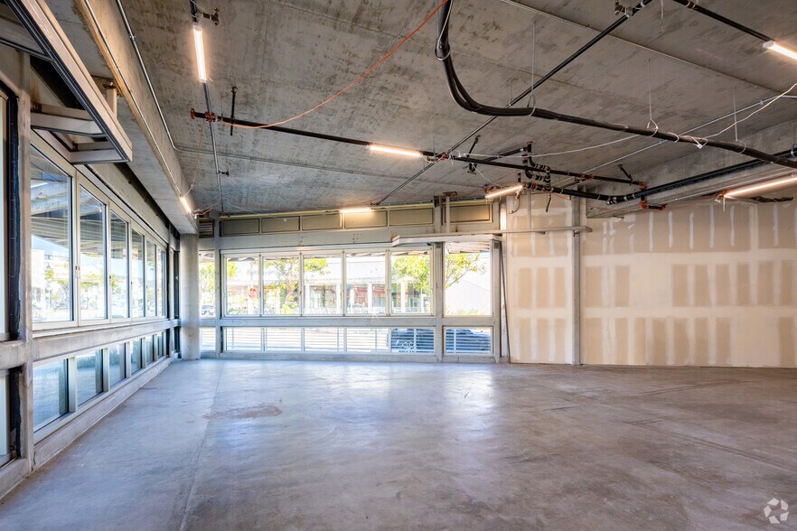 More Photos Of 8550-8594 Santa Monica Blvd, West Hollywood General Retail For Sale