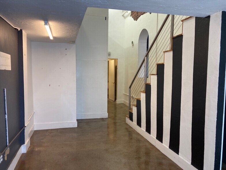 More Photos Of 130-146 E 12th St, Oakland Apartments For Lease