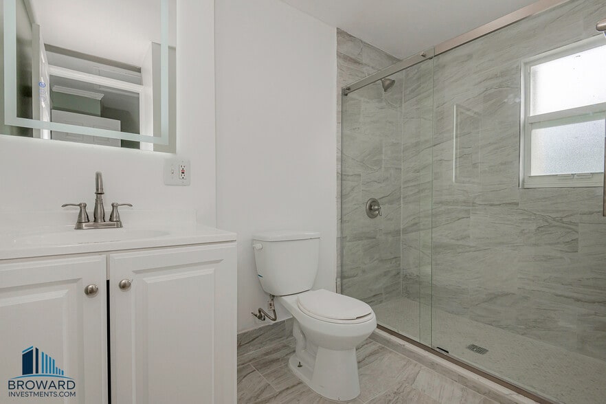 More Photos Of 224 SW 15th St, Dania Beach Apartments For Sale