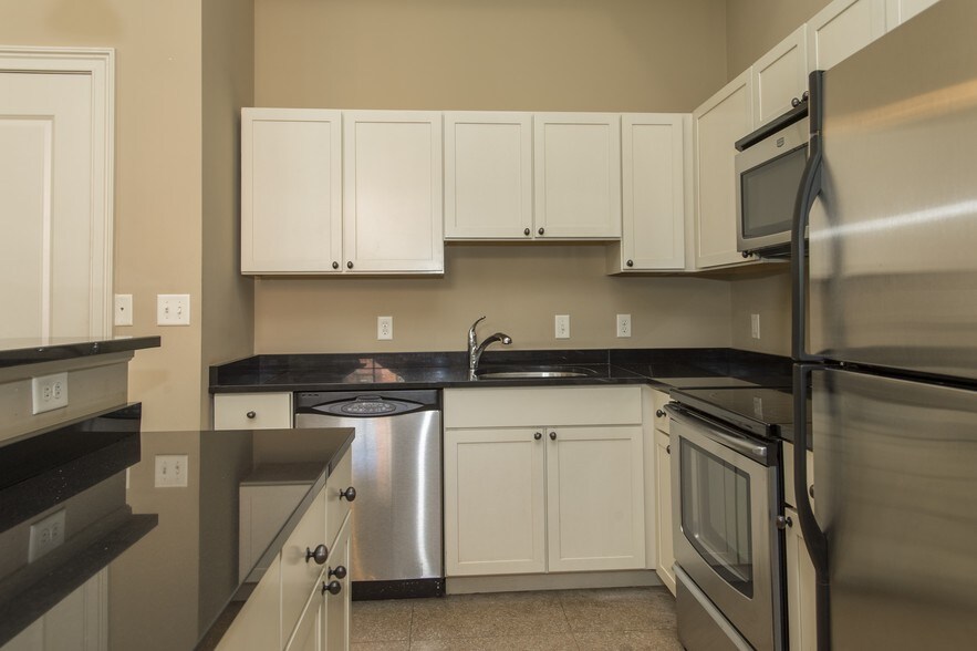 More Photos Of 28 Chestnut St, Foxborough Apartments For Sale