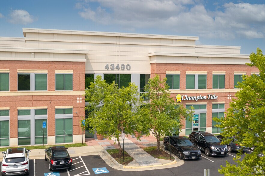 More Photos Of 43490 Yukon Dr, Ashburn Office For Lease