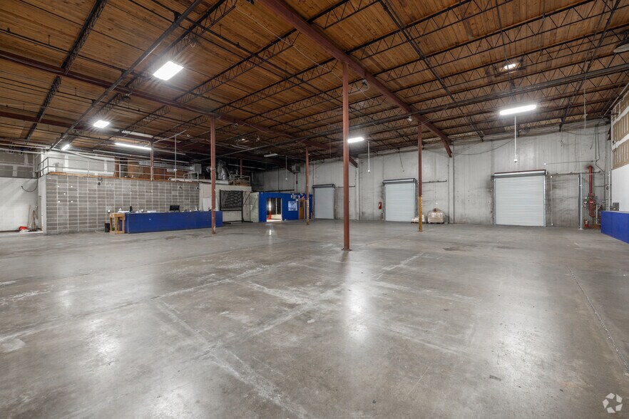 More Photos Of 3404 Moffett Rd, Mobile Distribution For Lease