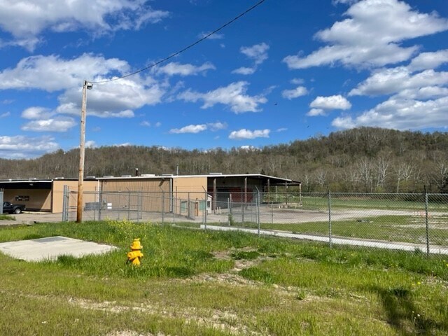 More Photos Of 54382 National Rd, Bridgeport Warehouse For Lease