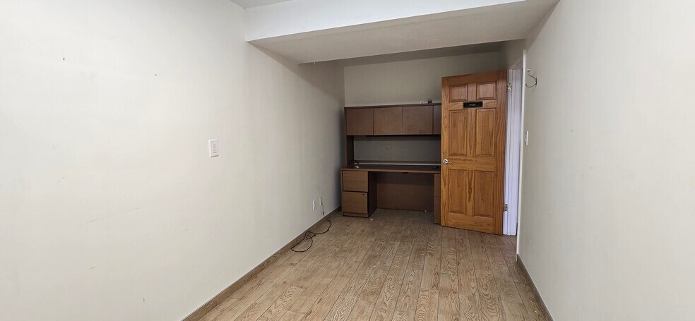 More Photos Of 3232 Francis Lewis Blvd, Flushing General Retail For Lease