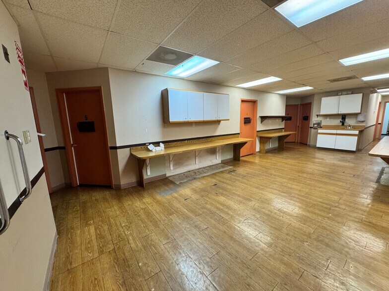 More Photos Of 6500 Fort Caroline Rd, Jacksonville Unknown For Lease