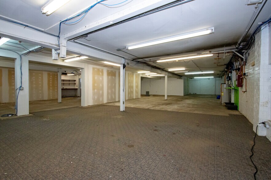 More Photos Of 160 S Columbus St, Wooster Warehouse For Lease