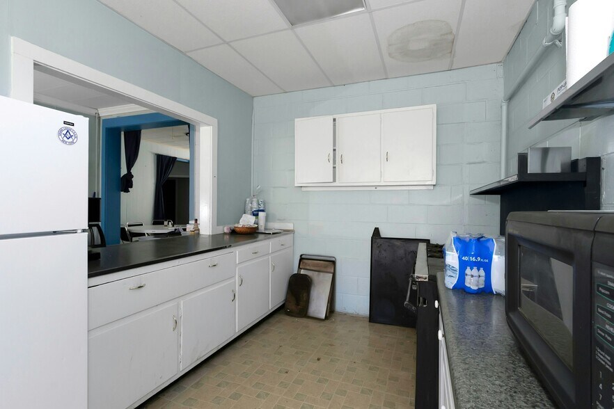 More Photos Of 37 Old Route 9W, New Windsor Township Specialty For Sale