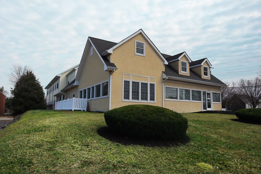 More Photos Of 5070 Route 42, Turnersville Office For Lease