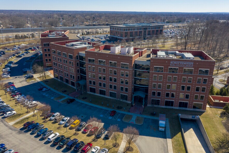 More Photos Of 2 Easton Oval, Columbus Office For Lease
