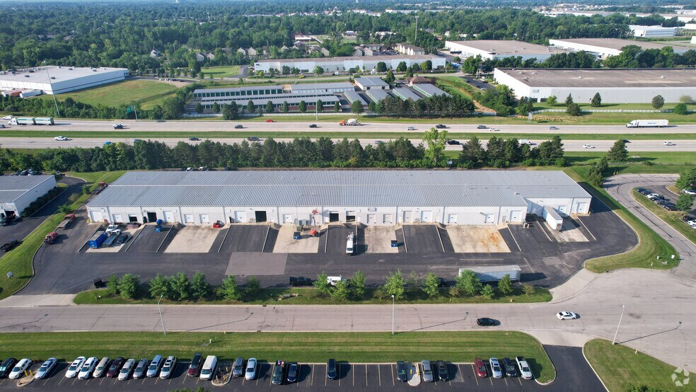 More Photos Of 3455 Centerpoint Dr, Grove City Warehouse For Lease
