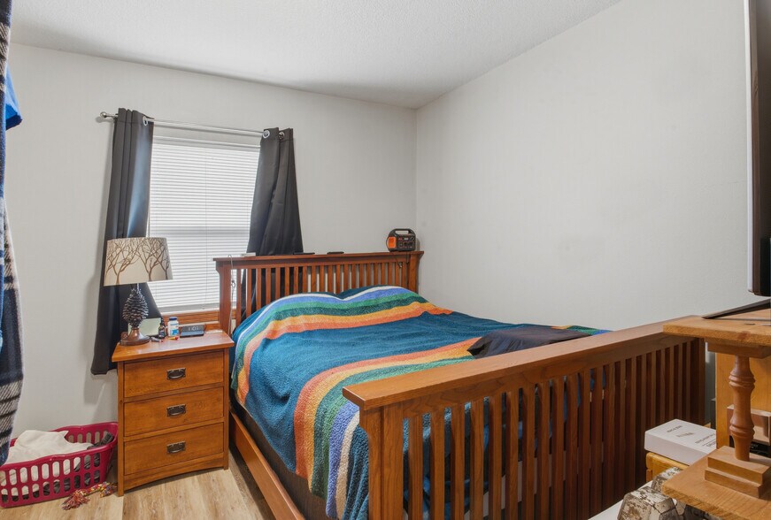 More Photos Of 715 S McLoughlin Blvd, Oregon City Apartments For Sale