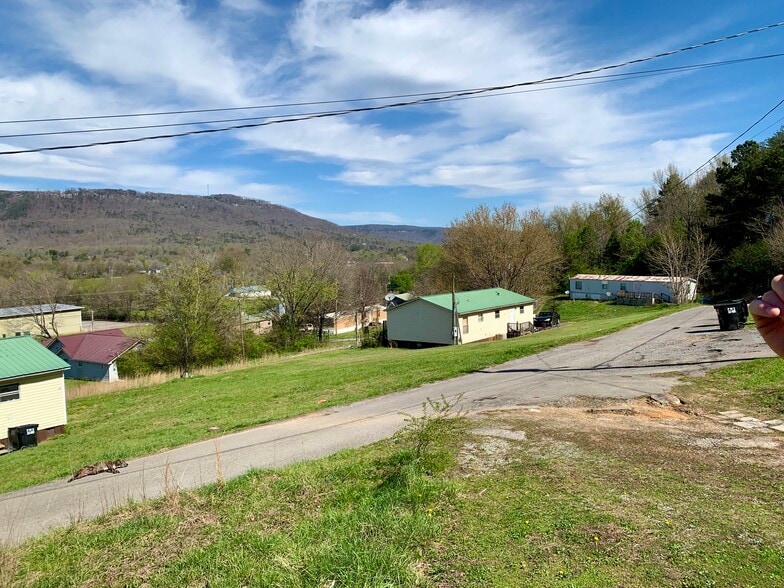 More Photos Of 39 Bruce Green Rd, Dunlap Manufactured Housing Mobile Home Park For Sale