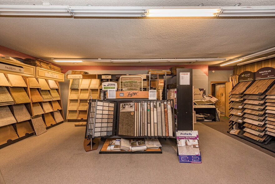 More Photos Of 213 E Washington St, Sequim Storefront Retail Office For Sale