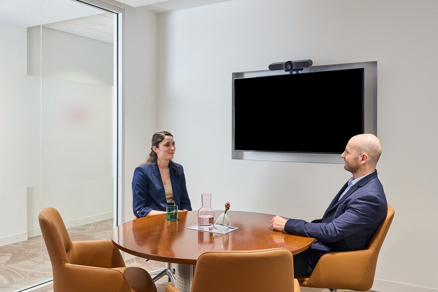 More Photos Of 745 Fifth Ave, New York Coworking Space