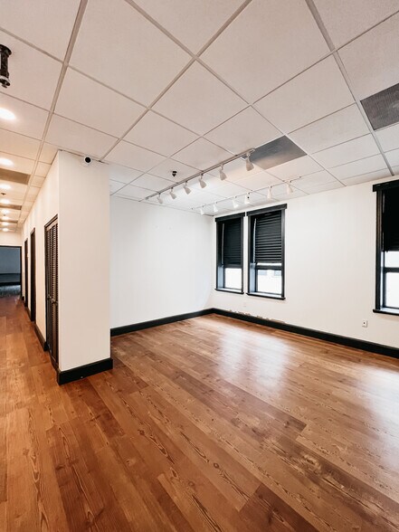 More Photos Of 442 W Kennedy Blvd, Tampa Office For Lease