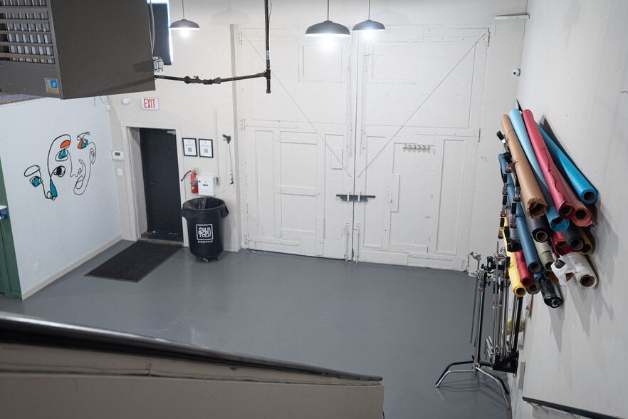 More Photos Of 2831 E Grand Blvd, Detroit Warehouse For Sale
