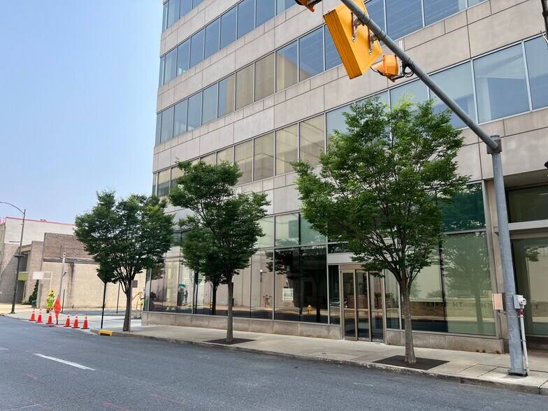 More Photos Of 835 W Hamilton St, Allentown Apartments For Lease