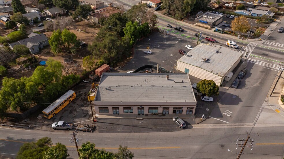 More Photos Of 690 N Ventura Ave, Oak View General Retail For Sale