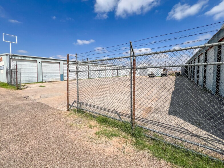 More Photos Of 1502 N Loop 250 W, Midland Warehouse For Sale