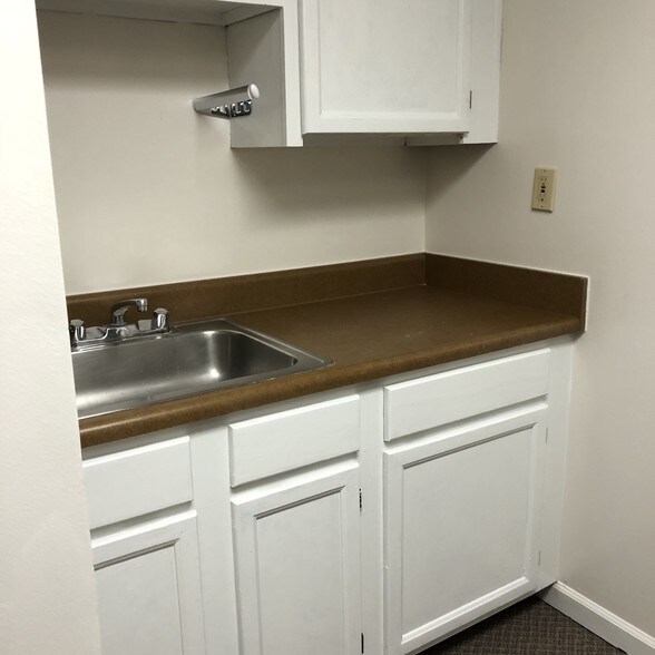 More Photos Of 2175 Highpoint Rd, Snellville Coworking Space