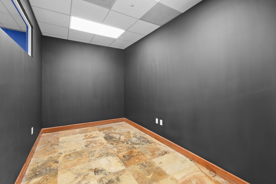 More Photos Of 1880 N Congress Ave, Boynton Beach Medical For Sale